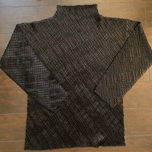 Textured TurtleNeck Top